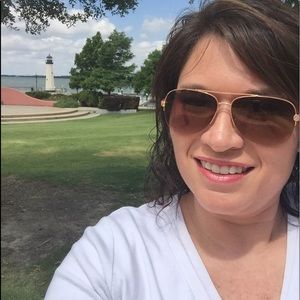 Meet your Posher, Jasmine